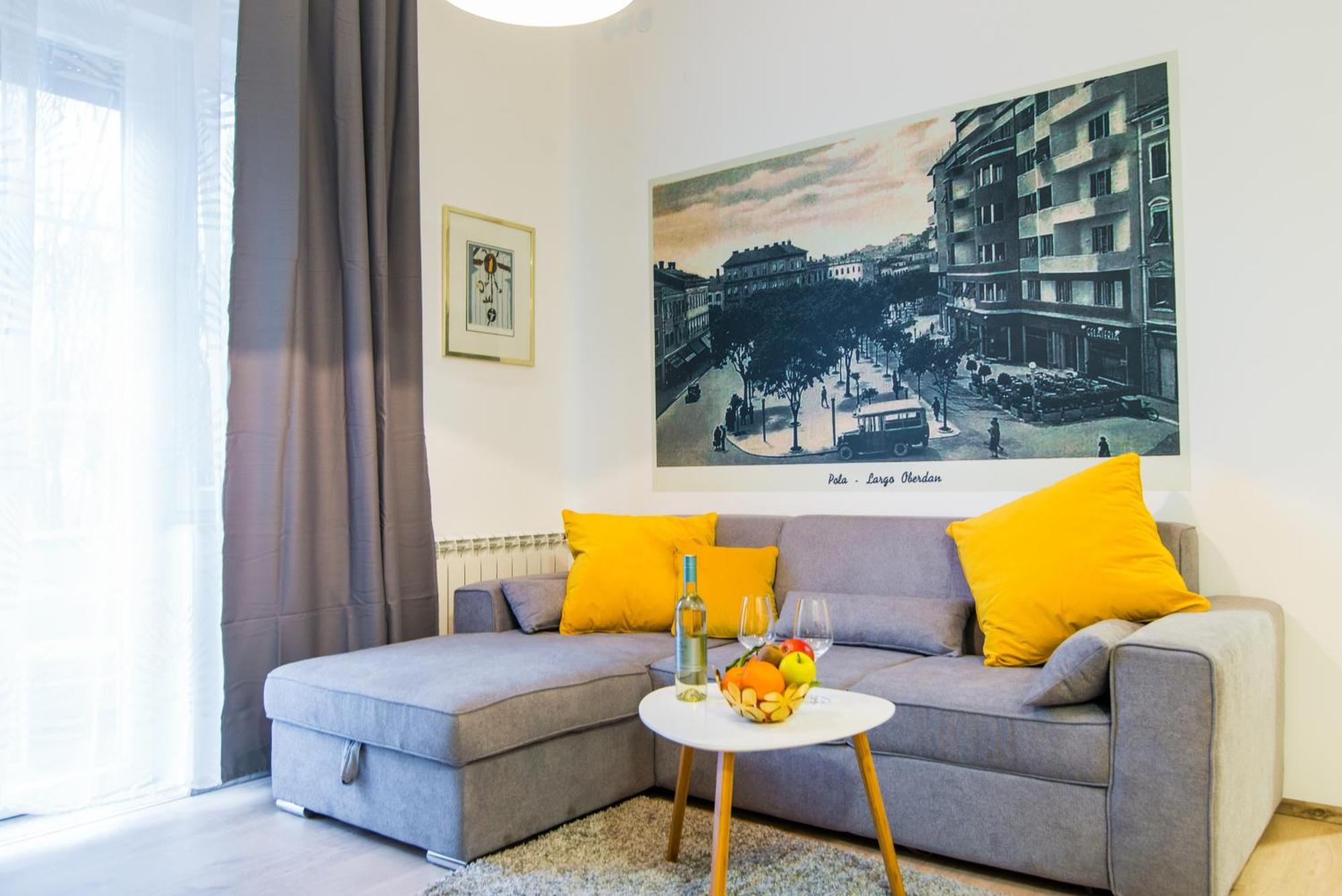 Polai Center Apartments Esterno foto